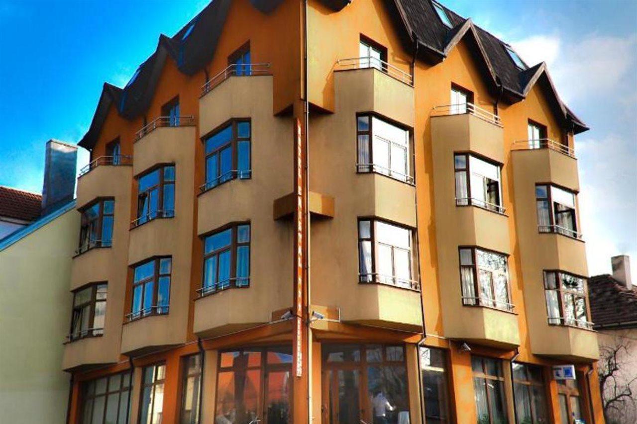 Hotel Cristal Cluj-Napoca Ngoại thất bức ảnh
