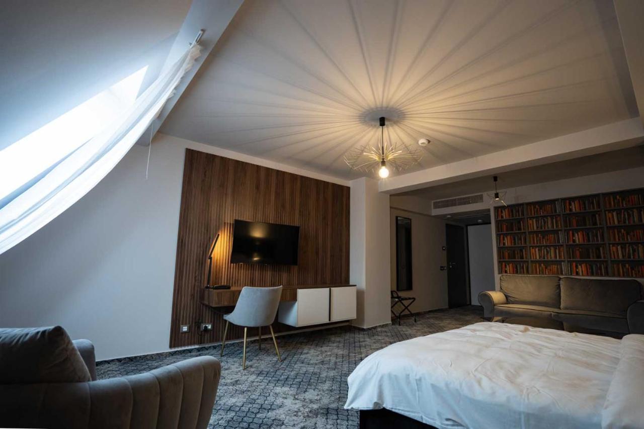 Hotel Cristal Cluj-Napoca Ngoại thất bức ảnh