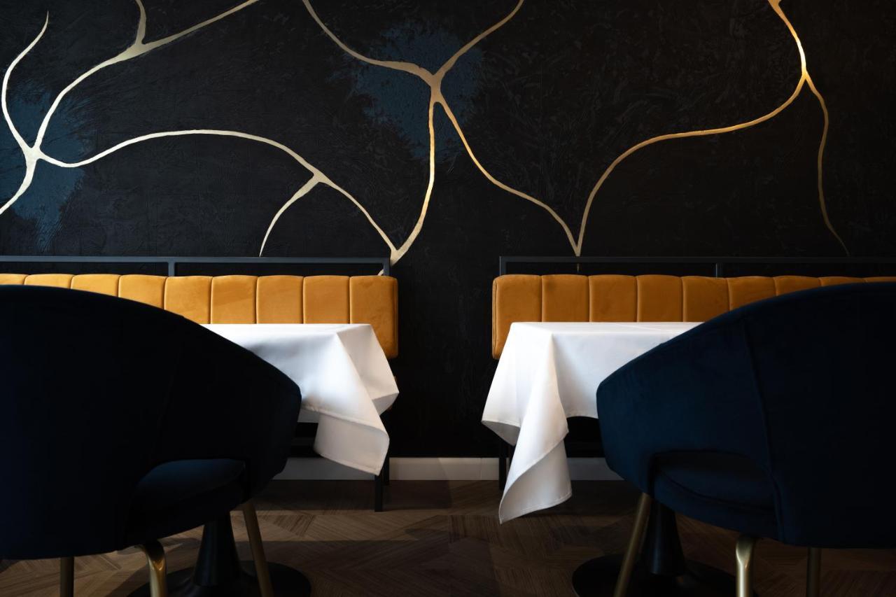 Hotel Cristal Cluj-Napoca Ngoại thất bức ảnh