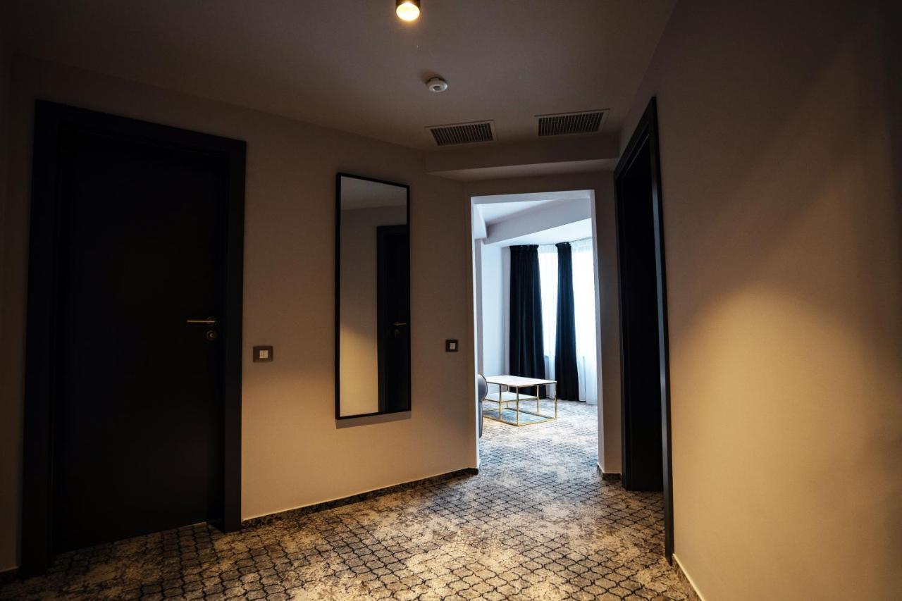 Hotel Cristal Cluj-Napoca Ngoại thất bức ảnh